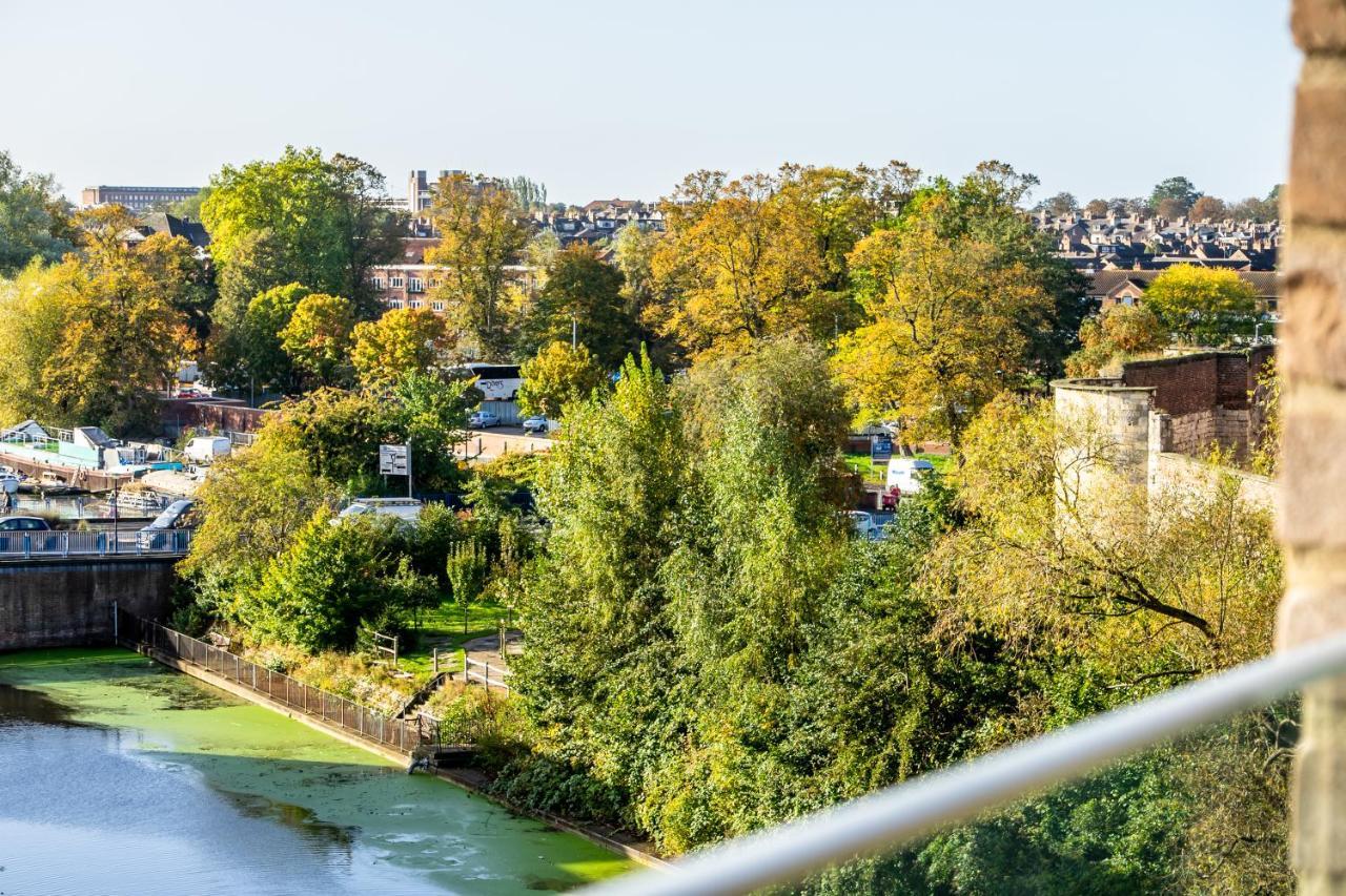 דירות יורק Skyview Retreat @ Ryedale House מראה חיצוני תמונה